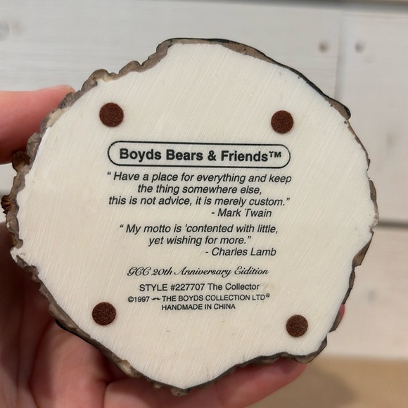 Boyd’s Bear 1997 20th Anniversary Edition “The Collector” Figurine - Picture 2 of 5